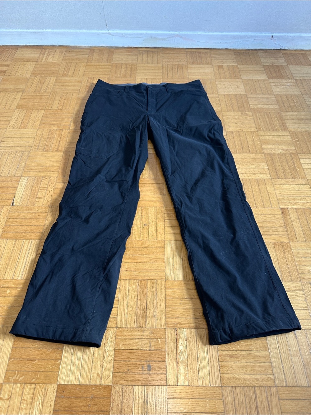 Eddie Bauer Black Cargo Pants - Men's Outdoor Utility